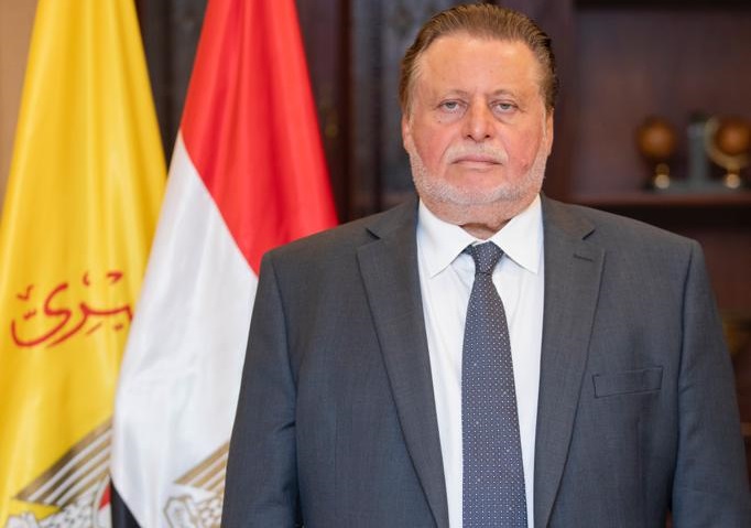 السيسي يمدد فترة حسن عبد الله محافظًا للبنك المركزي لمدة عام